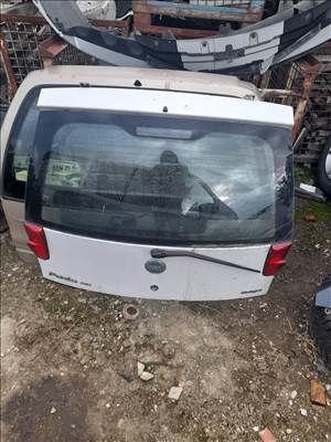 Fiat punto 2 csomagtérajtó 