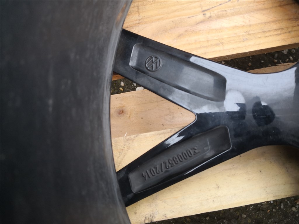 Volkswagen 19-es R-line sérült alufelni 1db 7. kép