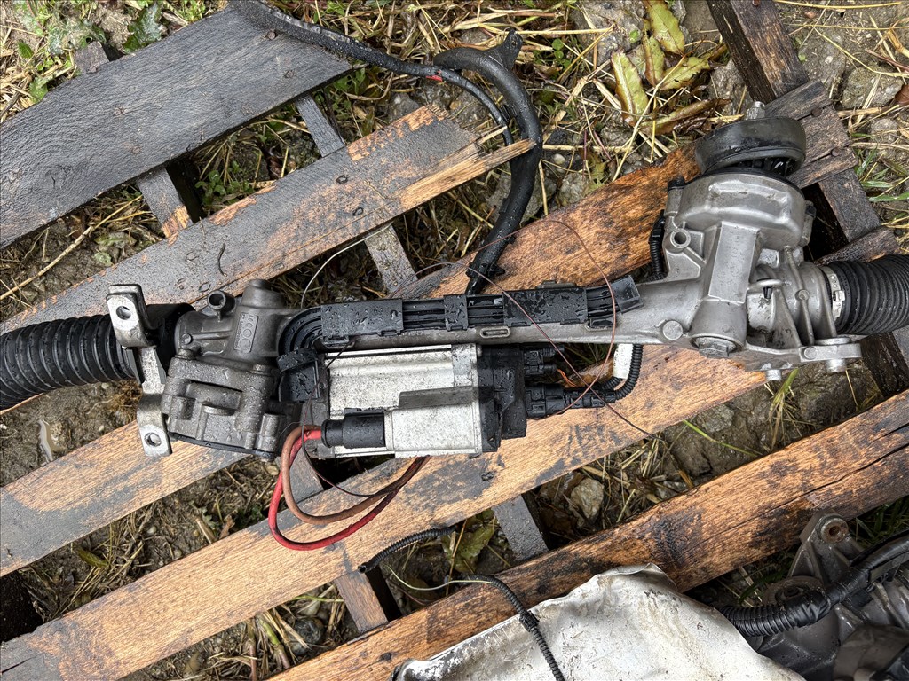 Volkswagen Golf V, Audi A3 (8P), Volkswagen Passat B6, Volkswagen Passat B7 kormánymű  1k1423051cg 3. kép