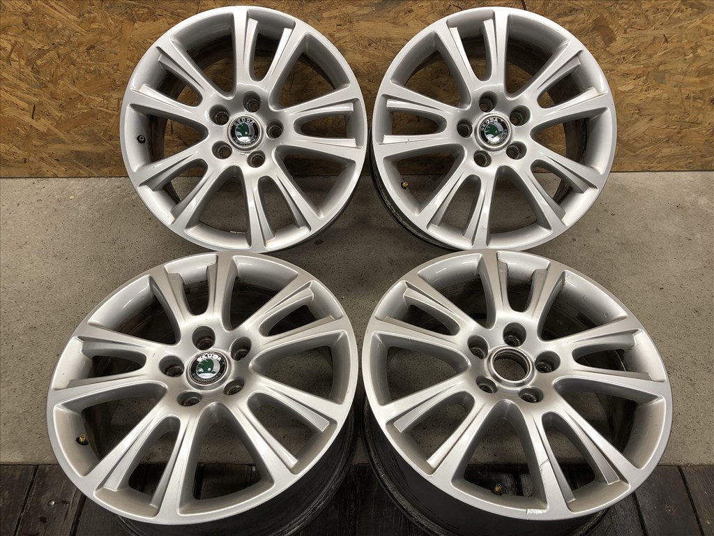 17 colos gyári Skoda Octavia RS alufelni 17 col 5x112 1. kép