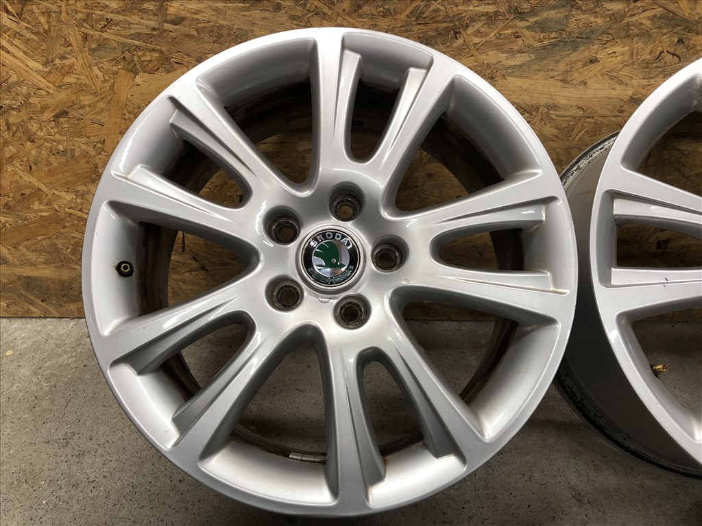 17 colos gyári Skoda Octavia RS alufelni 17 col 5x112 4. kép
