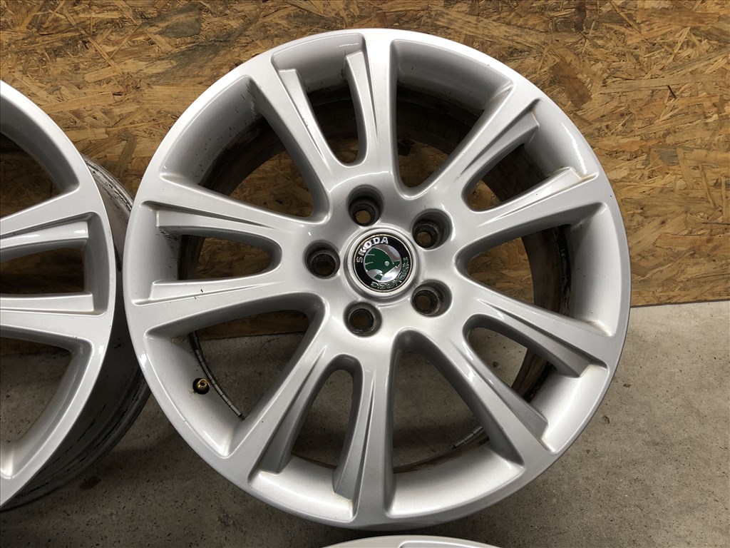 17 colos gyári Skoda Octavia RS alufelni 17 col 5x112 5. kép