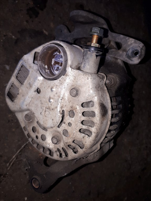 Suzuki Swift II 96-03 Generátor 31400-86510 2. kép