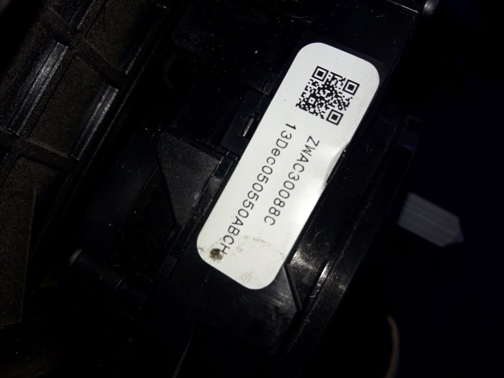 Ford Focus III Bajuszkapcsoló Konzol  Légzsák Átvezetõ Szalag ZWAC30088C 4. kép