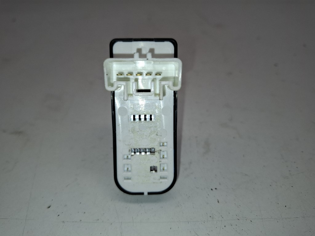 Mazda CX-3 bal hátsó ablakemelõ kapcsoló 3. kép