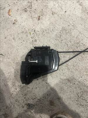 Toyota Prius (XV20) Ajtó zár bal első 