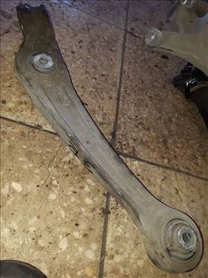 Audi A4 B8 Jobb Első Lengőkar