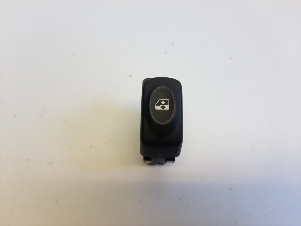 Renault Megane jobb elsõ ablakemelõ kapcsoló 1. kép