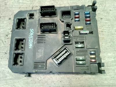 PEUGEOT PARTNER 02- Biztosítéktábla BCM BSI BSM SAM GEM modul Utastér