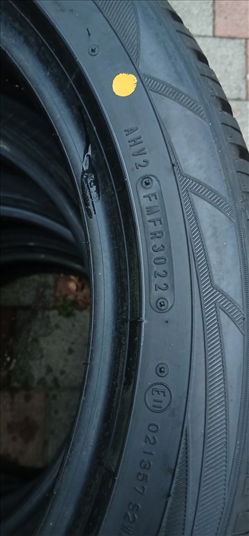  215/50R18 új Falken 2021 téli gumi szett peremvédős kivitel!! 3. kép