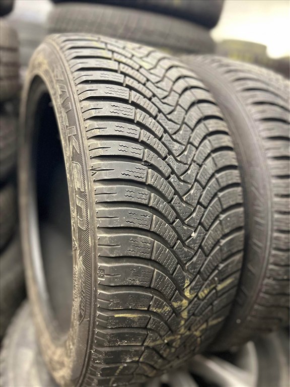  235/4518" FALKEN téli 4dv, 235/45 R18, 235/45R18 6. kép