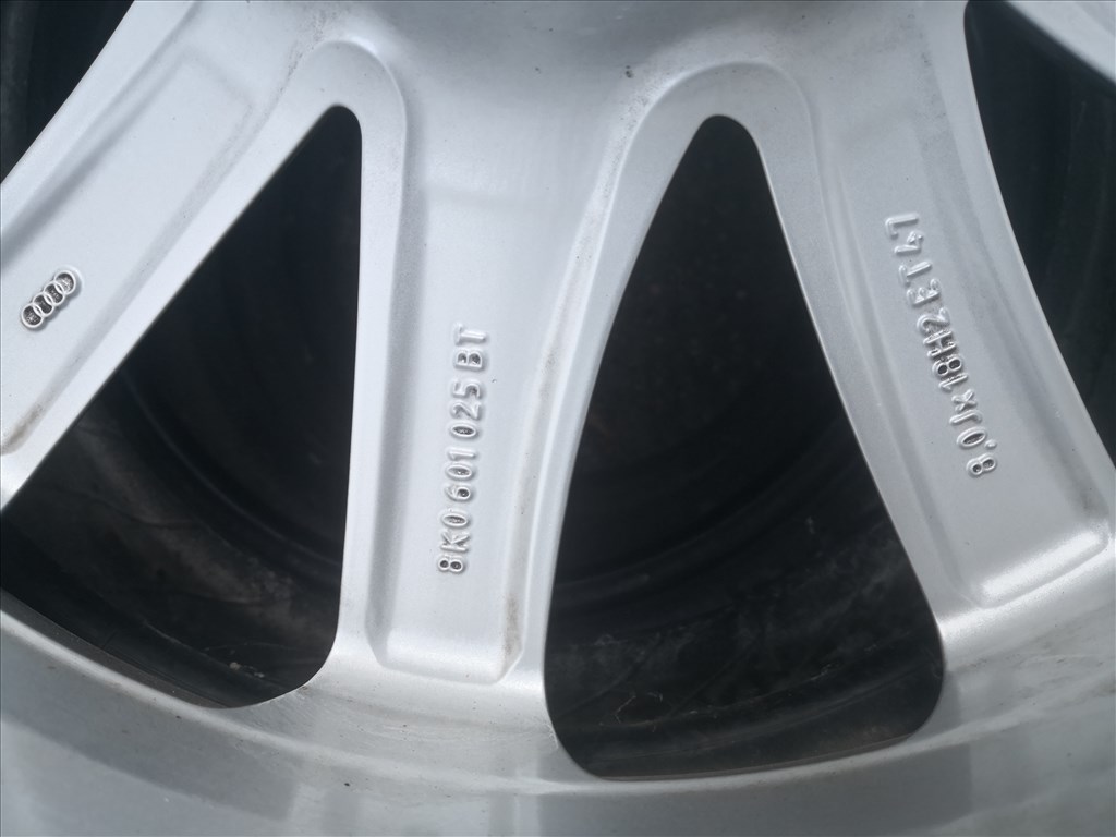 Audi 18-as sérült 5x112-es lyukosztású alufelni 4. kép