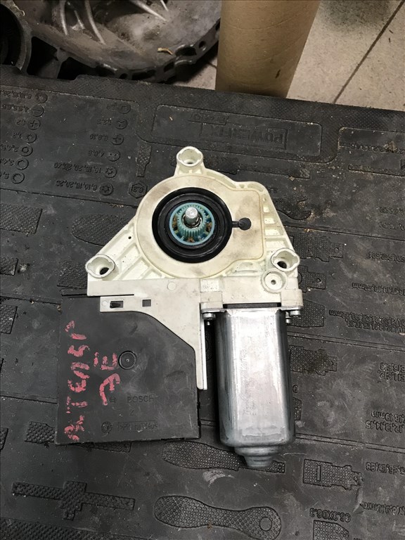 Seat Altea jobb első ablakemelő motor 1k0959792m 2. kép