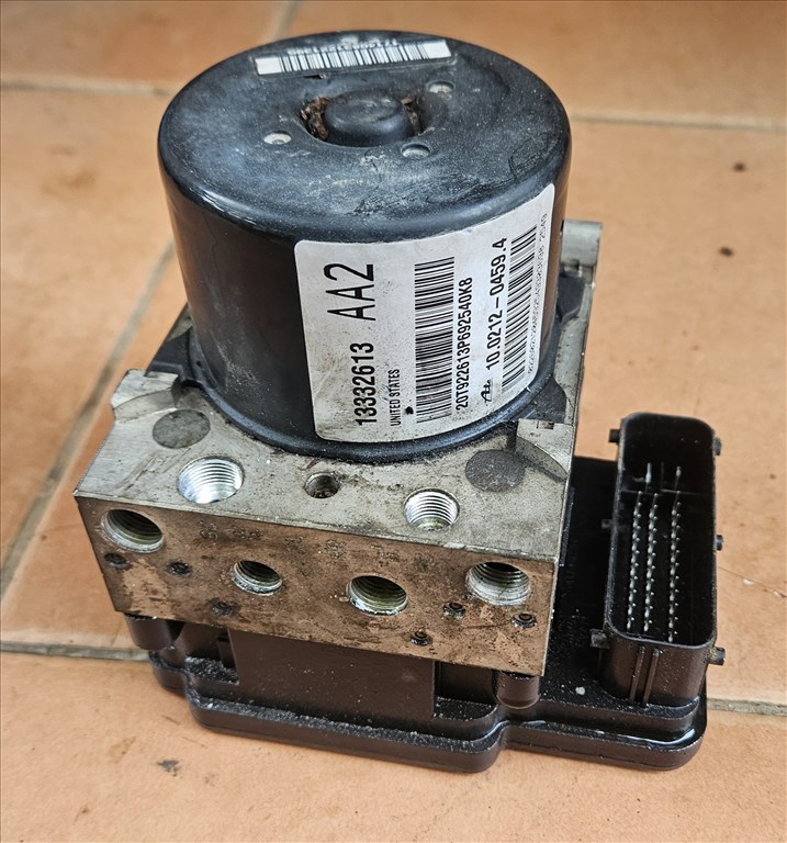 Opel Astra J 1.6 Turbo ABS kocka AA2 13332613 3. kép