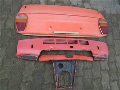 Skoda 105 / 120 keskenyfutós köténylemez, hátfal, pótkerékajtó