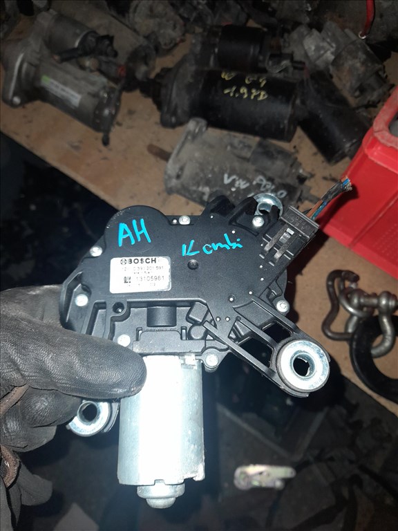 Opel astra h kombi hátsó ablaktörlő motor  1. kép