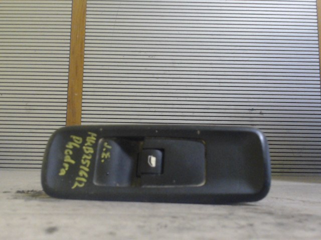 LANCIA Phedra Jobb első ablakemelő kapcsoló 1. kép