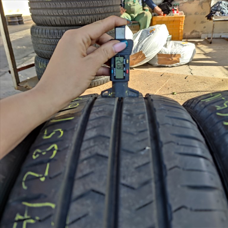  235/65 R16C Nexen nyári gumi 85000ft a 4db/307/ 2. kép