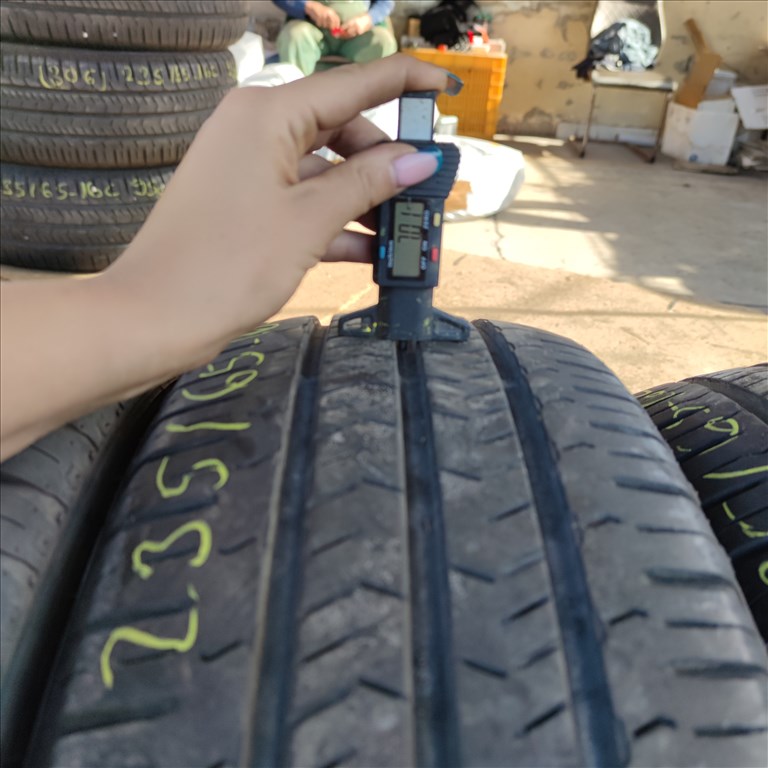  235/65 R16C Nexen nyári gumi 85000ft a 4db/307/ 3. kép