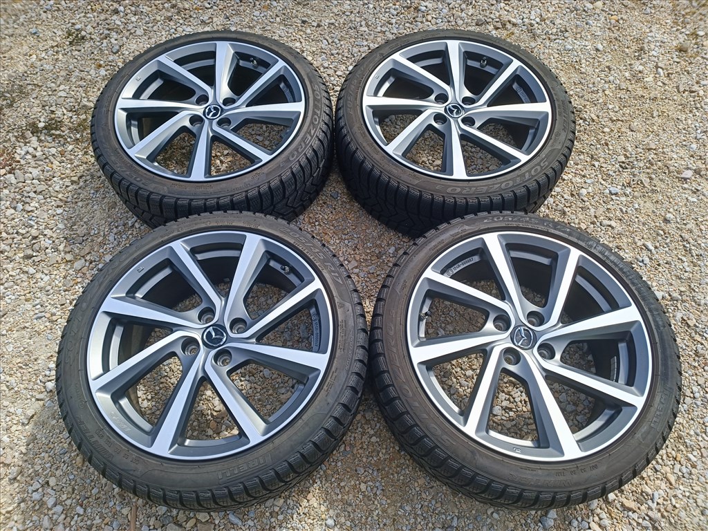  17" Gyári Mazda MX5 újszerű alufelni, rajta 205/45 R17 Pirelli téli gumival szenzorral  2. kép