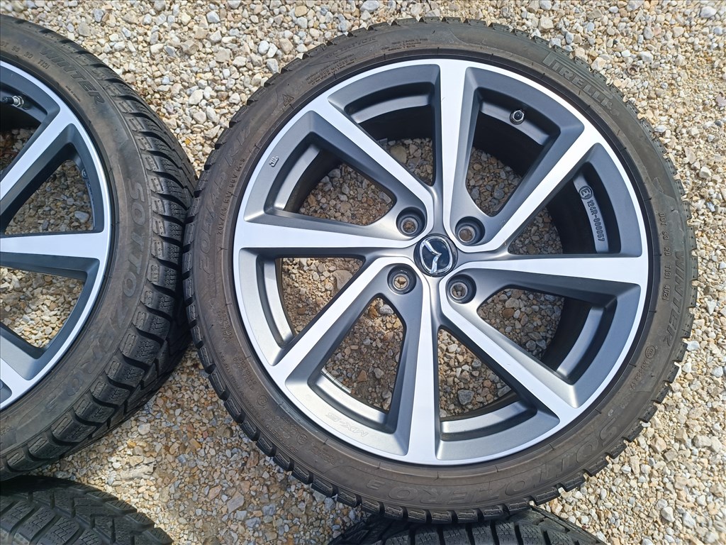  17" Gyári Mazda MX5 újszerű alufelni, rajta 205/45 R17 Pirelli téli gumival szenzorral  5. kép