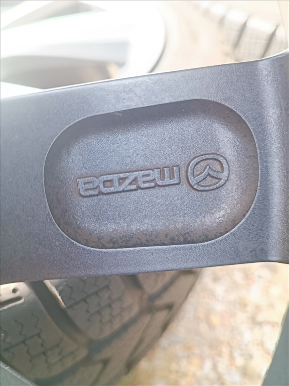  17" Gyári Mazda MX5 újszerű alufelni, rajta 205/45 R17 Pirelli téli gumival szenzorral  7. kép