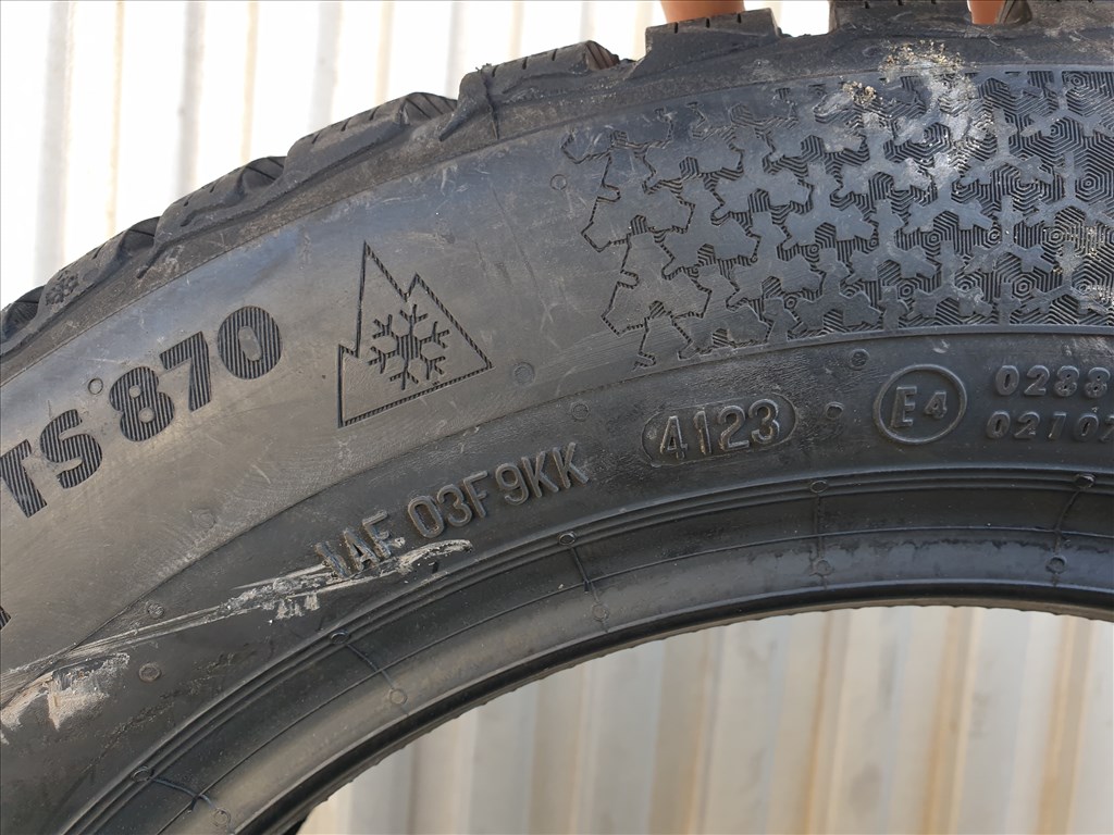  185/60 15 Continental WinterContact TS870 3. kép