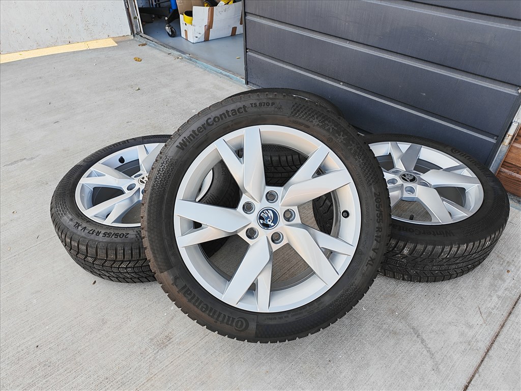 17" 5x112 Skoda "Lyra" Octavia 4 gyári alufelni szett téligumikkal! 1. kép