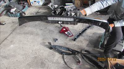 Toyota RAV4 IV. hátsó szárny pótféklámpával 76085-42130