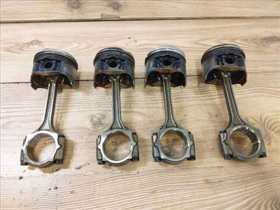 Suzuki Ignis II 1.3 - Dugattyú és hajtókar  70hpm13a