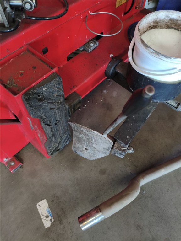 Gumiszerelő gép 5. kép