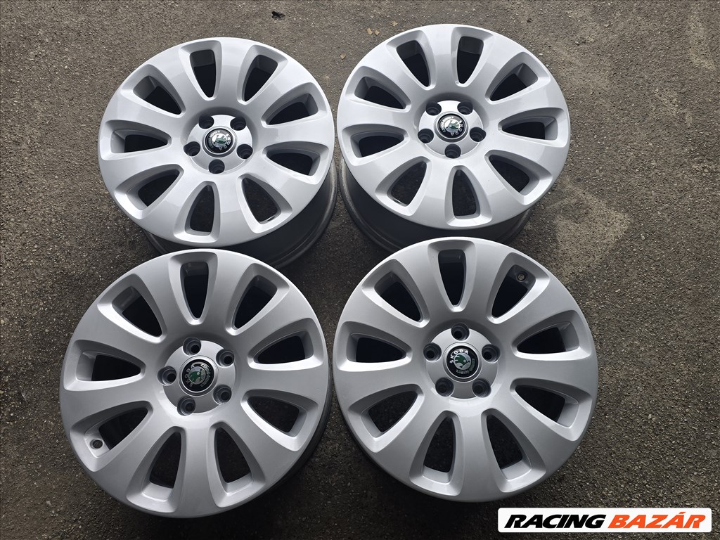  17"-es, 5x112-es újszerű gyári Skoda alufelni 4. kép
