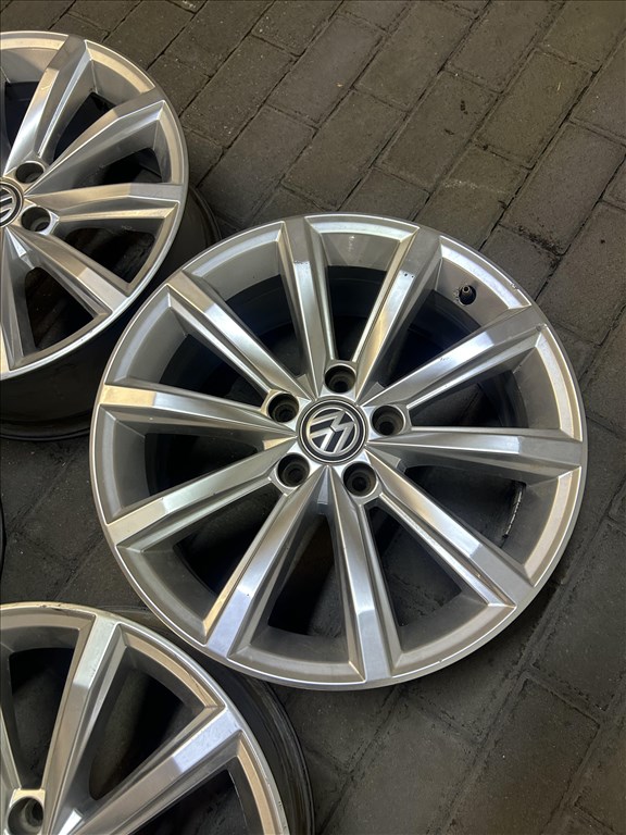  5x112 GYARI VW 17”VOLKSWAGEN R17, 17 SEAT,SKODA felnik 4. kép