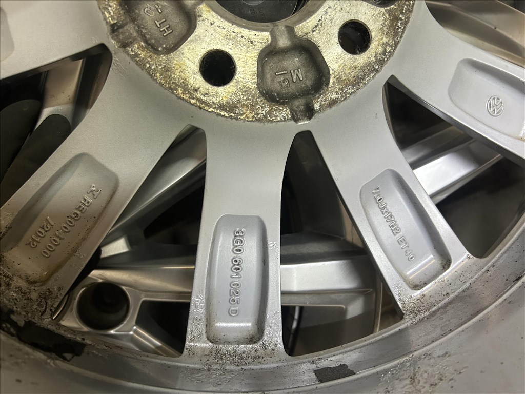  5x112 GYARI VW 17”VOLKSWAGEN R17, 17 SEAT,SKODA felnik 7. kép