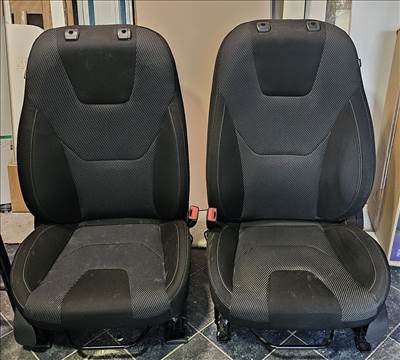 Ford Mondeo Mk5 első ülések (2 db együtt)