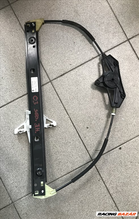 Skoda Octavia III jobb hátsó ablakemelő szerkezet 1. kép