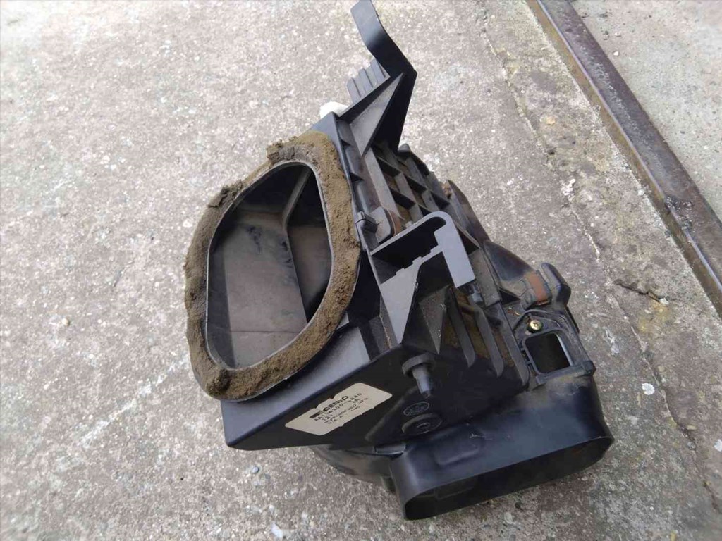 Suzuki Swift II 92-03 Fûtés Box AA1163004340 2. kép