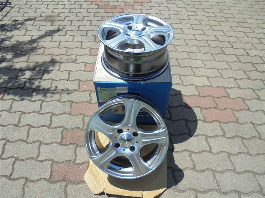 Új 15-ös 4 x 108-as Advanti Racing alufelni eladó 1. kép