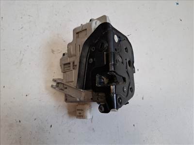 Audi A4 (8E B7) jobb hátsó ajtózár