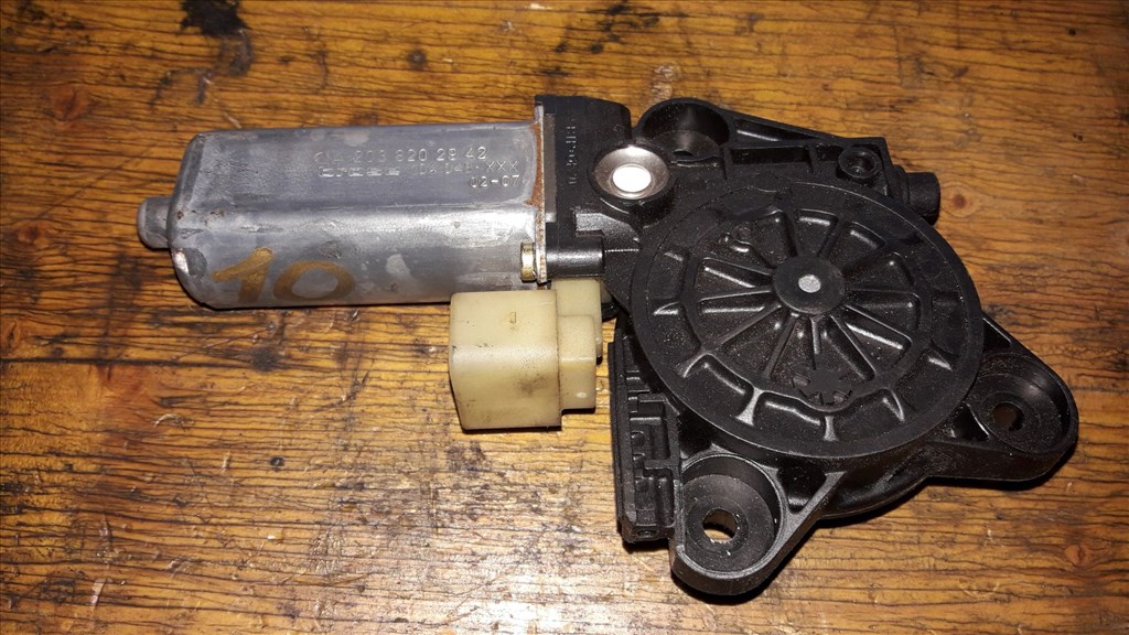 Mercedes C W203 Bal Hátsó Ablakemelõ Motor A 203 820 29 42 2. kép