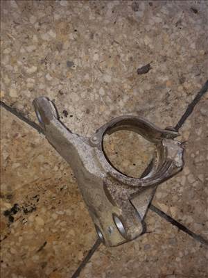 Renault Kangoo 07-14 Jobb Féltengely Tartó Bak