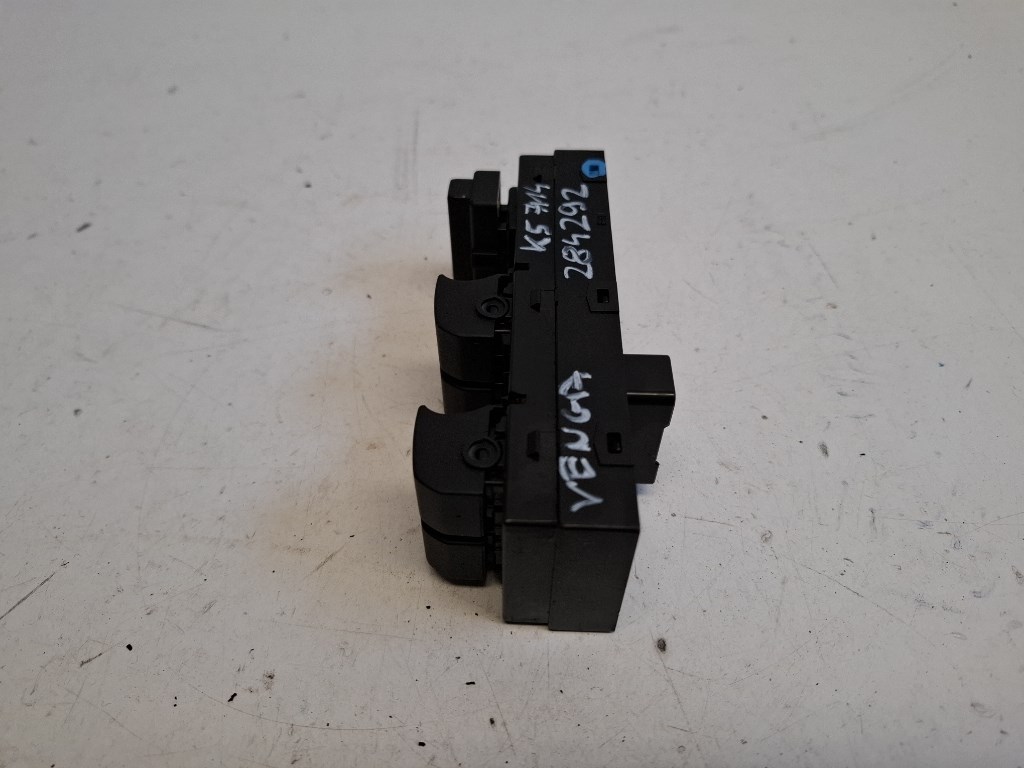 Kia Venga bal elsõ ablakemelõ kapcsoló 935701P410 2. kép