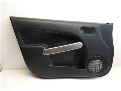 Mazda 2 5 ajtós bal első ajtókárpit