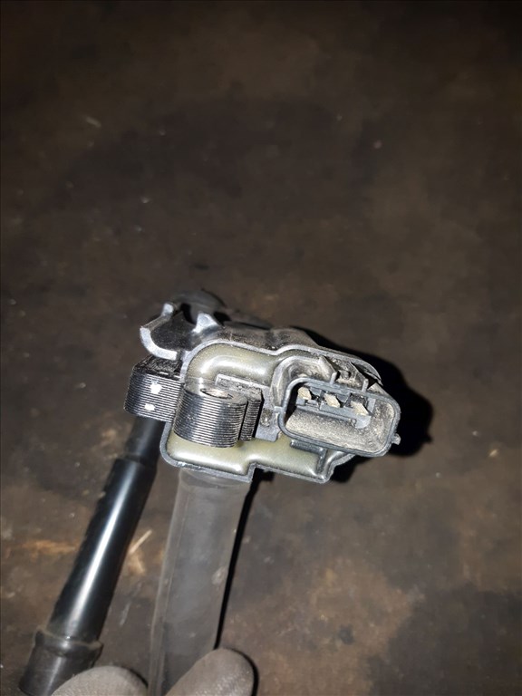 Suzuki Swift III 04-10 Gyújtótrafó  Kábel 83E1 5214 0751 3. kép