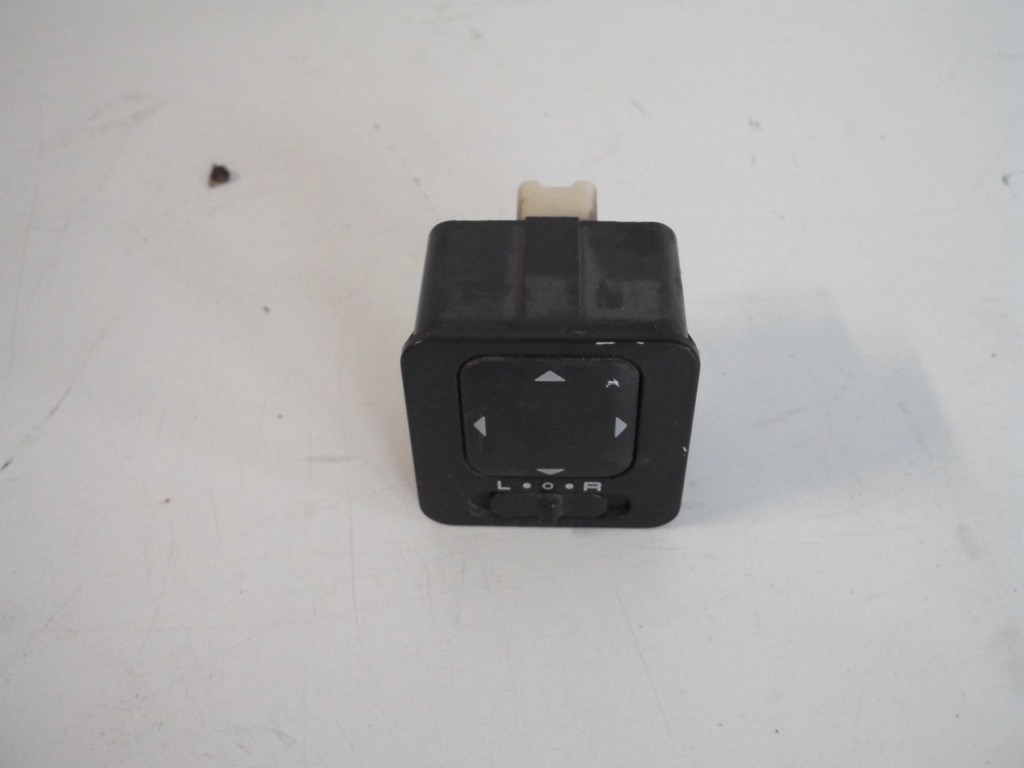 Mazda B 2500  visszapillantó tükör kapcsoló 1. kép