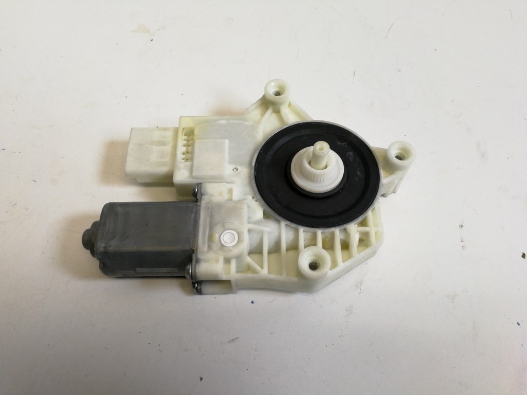 Renault Kadjar bal elsõ ablakemelõ motor 807217052R 1. kép