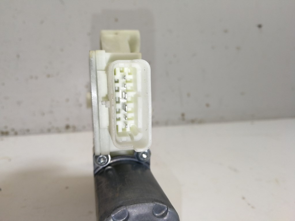 Renault Kadjar bal elsõ ablakemelõ motor 807217052R 5. kép