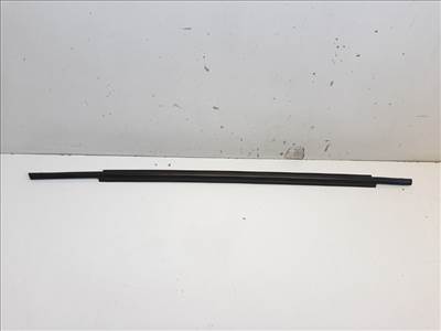 Toyota Auris 5 ajtós bal hátsó vízlehúzó