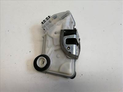 Toyota Prius Plus bal első ajtózár