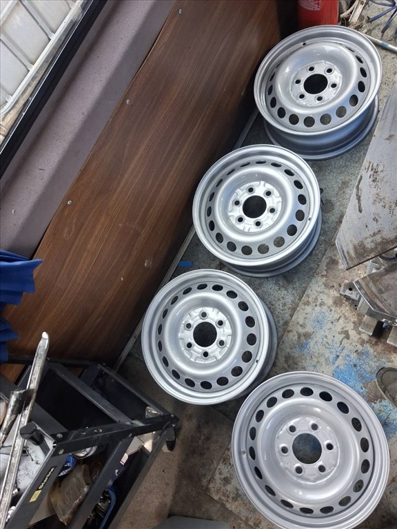  Mercedes Sprinter VW Crafter felújított (gyári felni) lemezfelni 3. kép